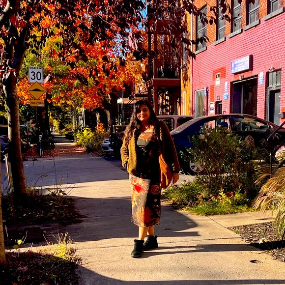 Meet your Posher, Nitya - Picture 1 of 1